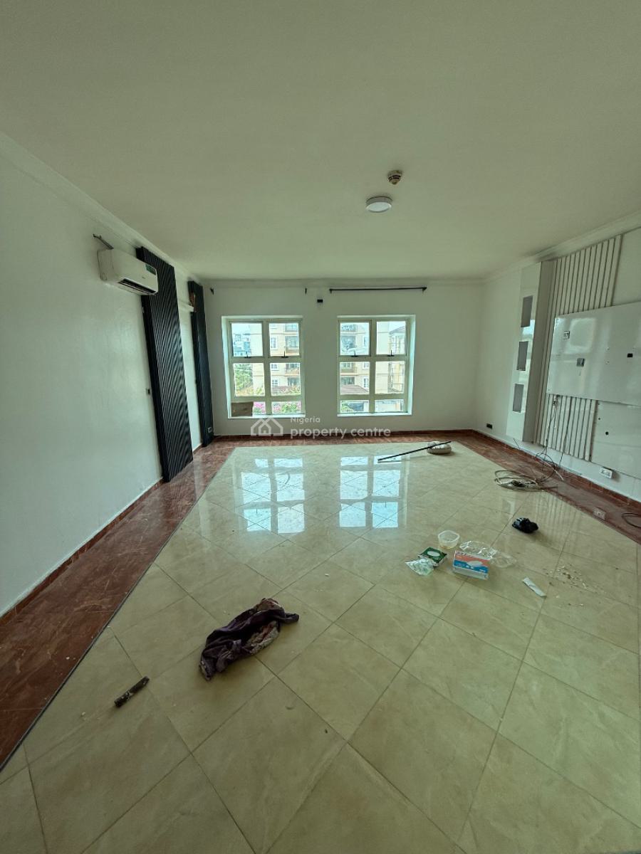 One Bedroom Apartment with Swimming Pool, Lekki Phase 1, Lekki, Lagos, Mini Flat (room and Parlour) for Rent