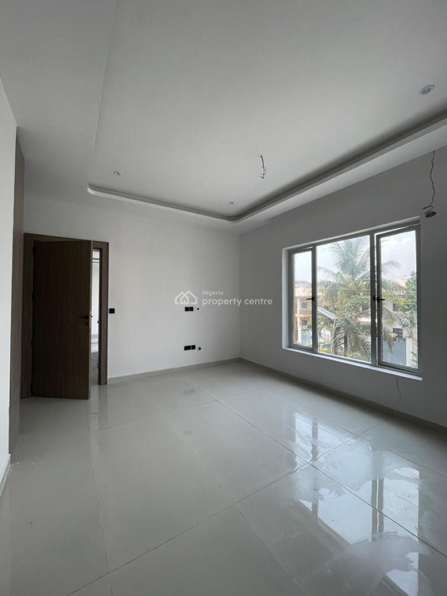 Amazingly Built 2 Bedroom Apartment, Lekki Phase 1, Lekki, Lagos, Flat / Apartment for Sale