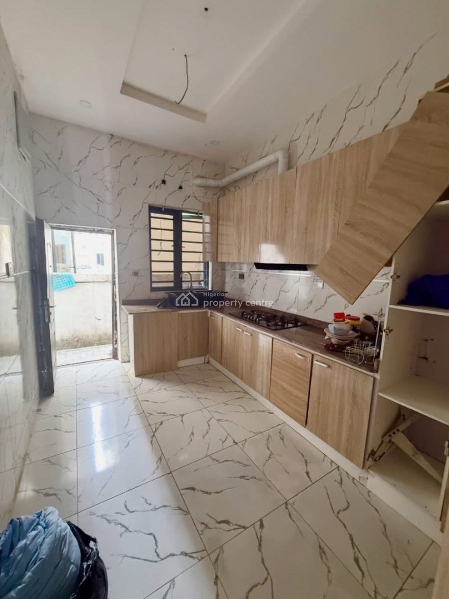 Three Bedrooms Terraced Duplex, Ikota, Lekki, Lagos, Terraced Duplex for Rent