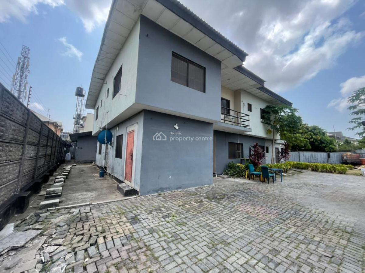 an Exceptional Commercial Opportunity Featuring Two (2) Well-built 4-b, Lekki Phase 1, Lekki Phase 1, Lekki, Lagos, Terraced Duplex for Rent
