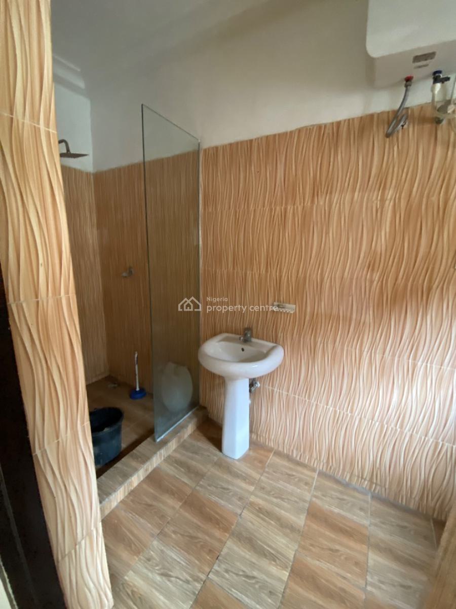 Clean Upstairs 4 Bedroom Flat, By Blenco Supermarket, Before Shop-rite, Sangotedo, Ajah, Lagos, Flat / Apartment for Sale