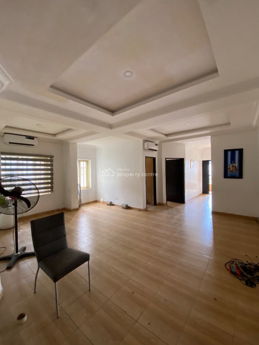 Clean Upstairs 4 Bedroom Flat, By Blenco Supermarket, Before Shop-rite, Sangotedo, Ajah, Lagos, Flat / Apartment for Sale