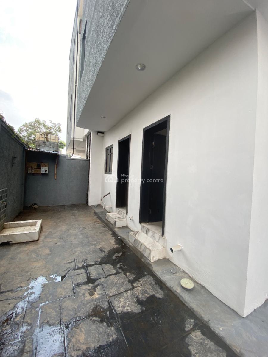 4 Bedrooms Semi Detached House with Bq, Maryland, Lagos, Semi-detached Duplex for Sale