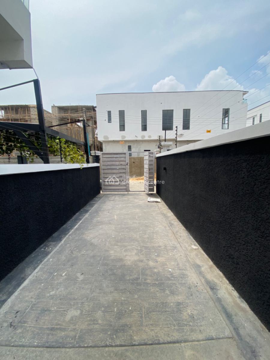 Bran New Residential Or Commercial Used with Bq, Chevron Lekki, Lekki Phase 2, Lekki, Lagos, Semi-detached Duplex for Rent