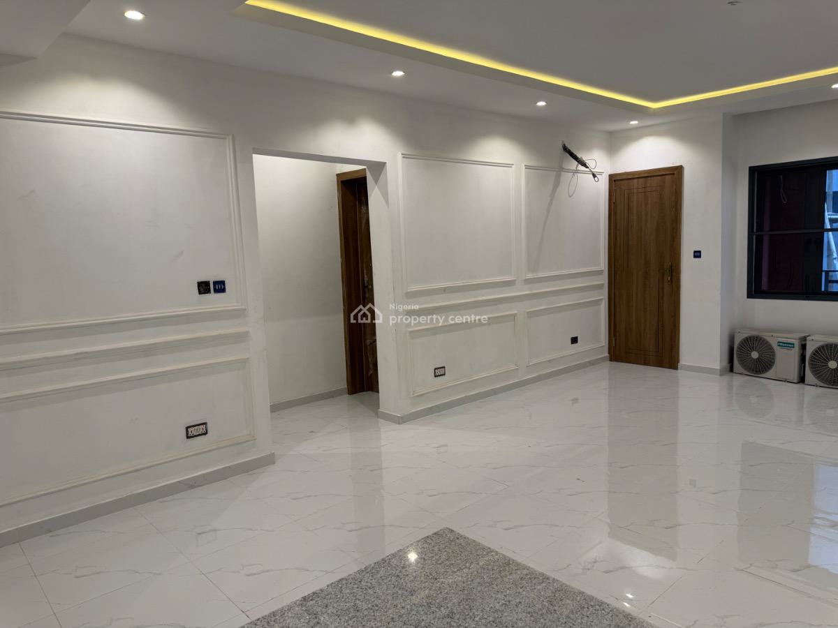 Distress!!! Distress!!! 2 Bedroom Apartment, 1 Ajifoluke Avenue, Lekki, Lagos, Ilasan, Lekki, Lagos, Flat / Apartment for Sale