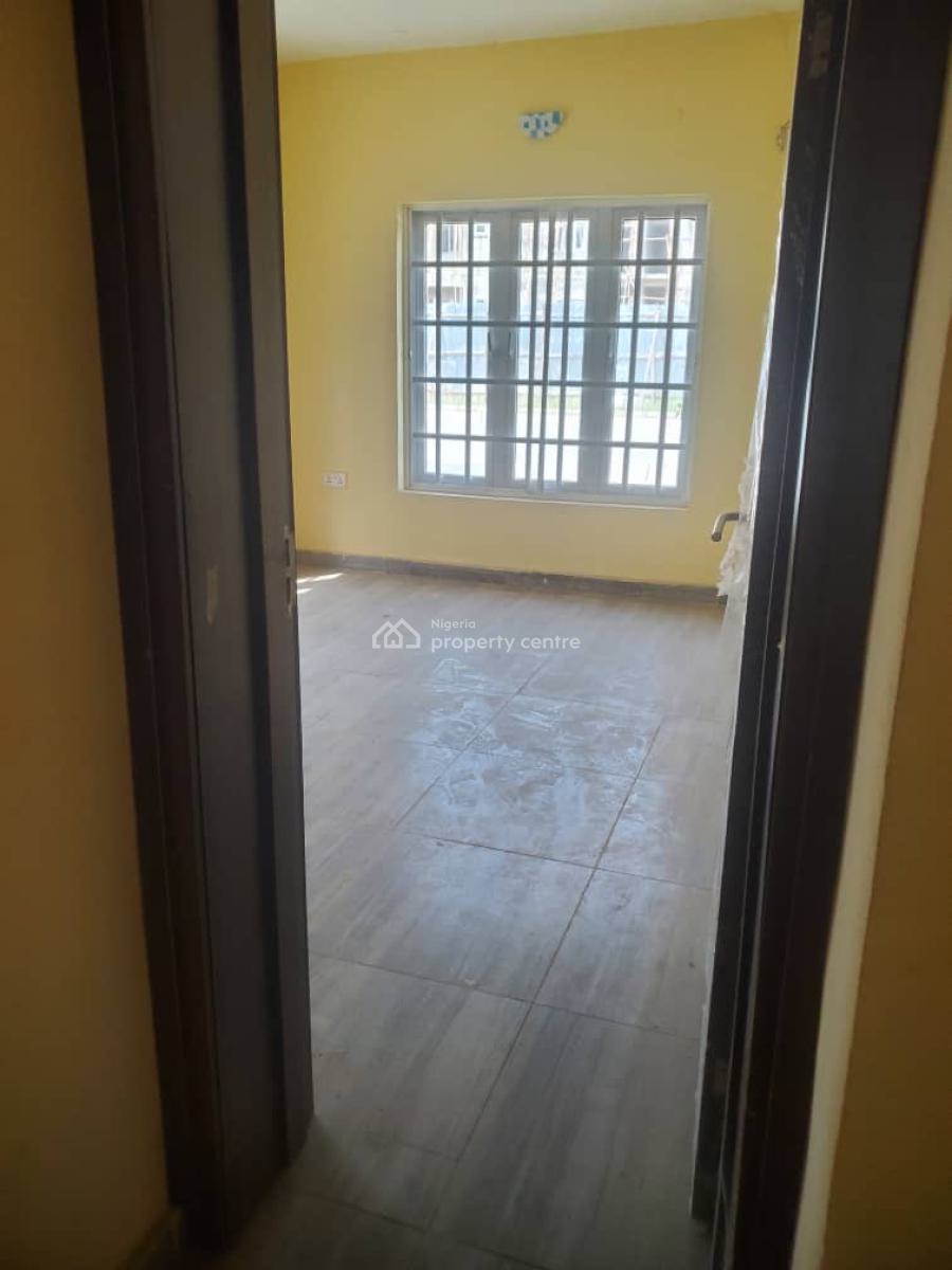 New 3-bedroom Flats (all En-suite), Diamond Estate, Ipaja, Lagos, Flat / Apartment for Rent