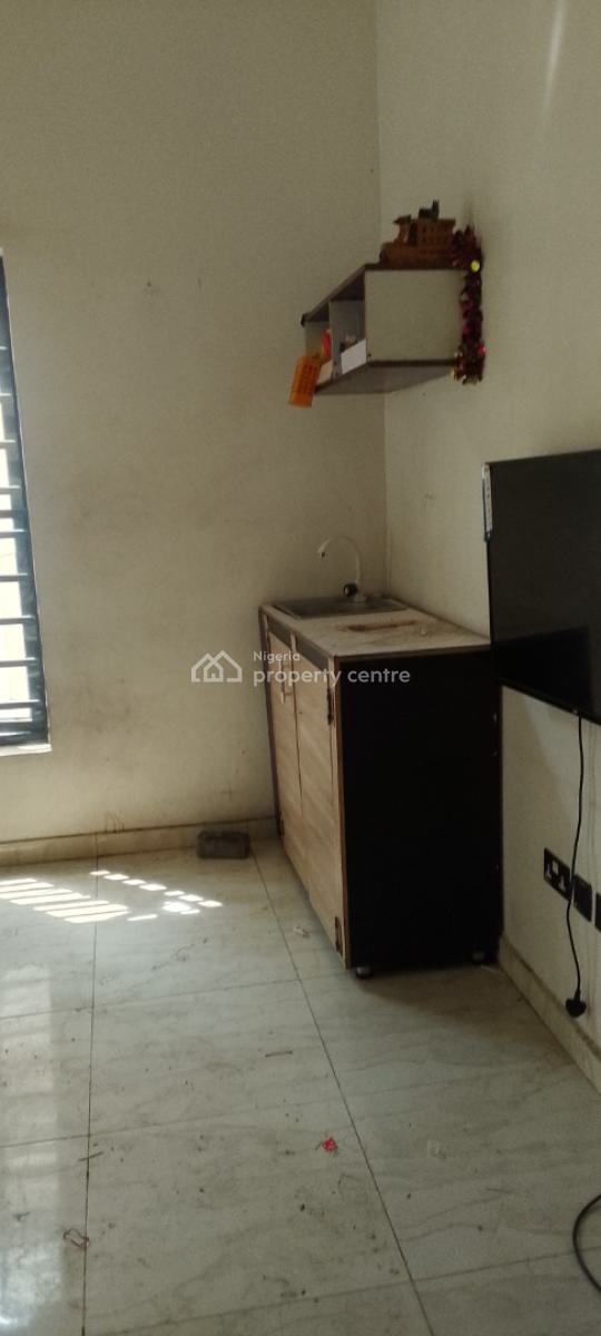 a Spacious Room, Chevron Drive, Chevy View Estate, Lekki, Lagos, Self Contain (single Rooms) for Rent