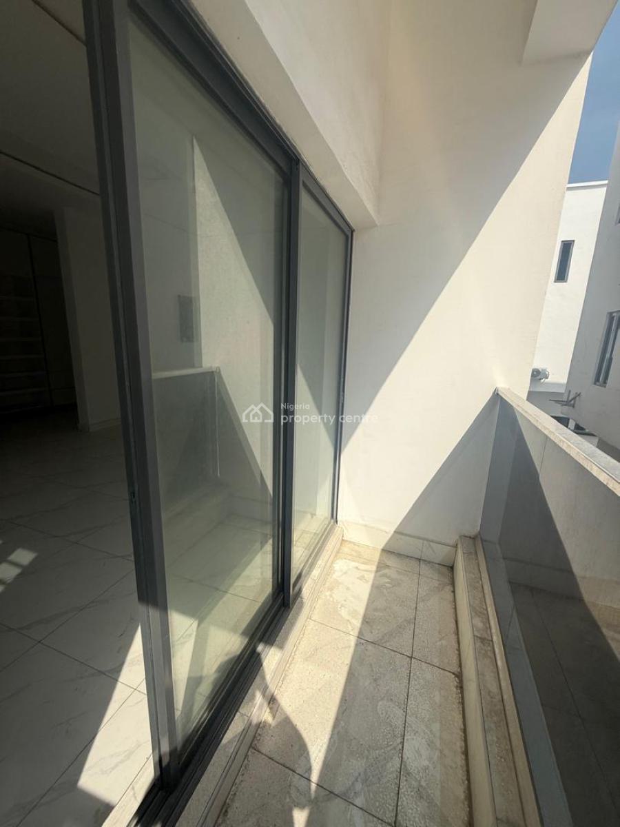 Exquisite Spacious Master Bedroom Apartment, Ologolo, Lekki Phase 1, Lekki, Lagos, Flat / Apartment for Rent