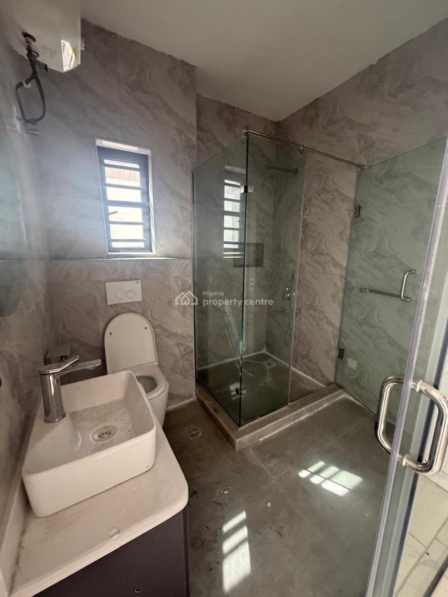 Exquisite Spacious Master Bedroom Apartment, Ologolo, Lekki Phase 1, Lekki, Lagos, Flat / Apartment for Rent