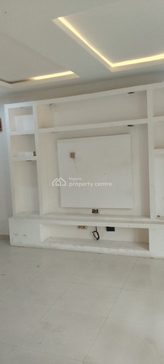 a Large Room Studio Apartment, Chevron Drive, Chevy View Estate, Lekki, Lagos, Self Contain (single Rooms) for Rent