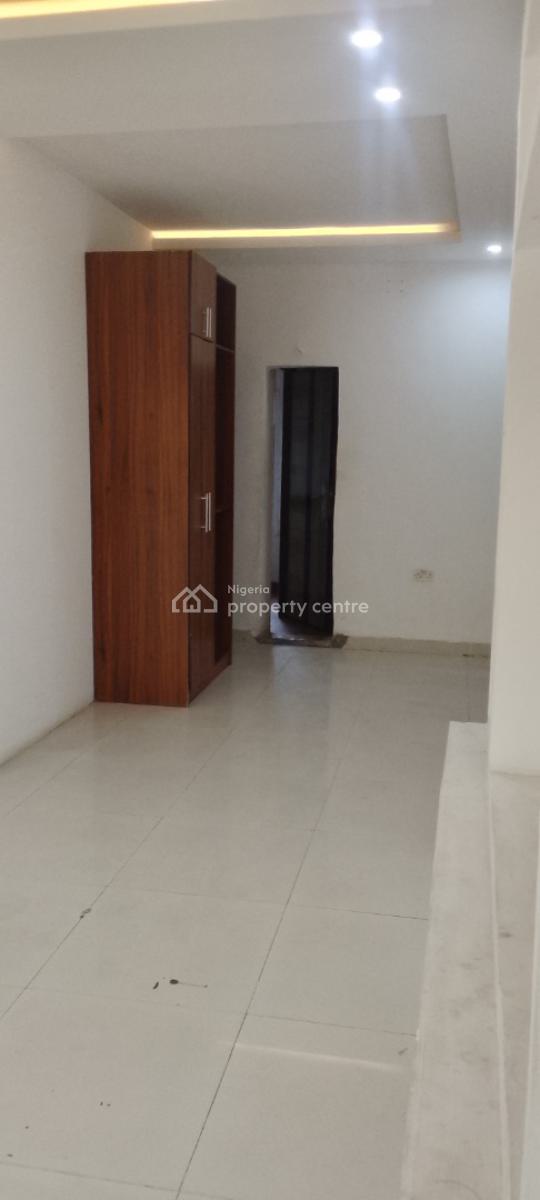 a Large Room Studio Apartment, Chevron Drive, Chevy View Estate, Lekki, Lagos, Self Contain (single Rooms) for Rent