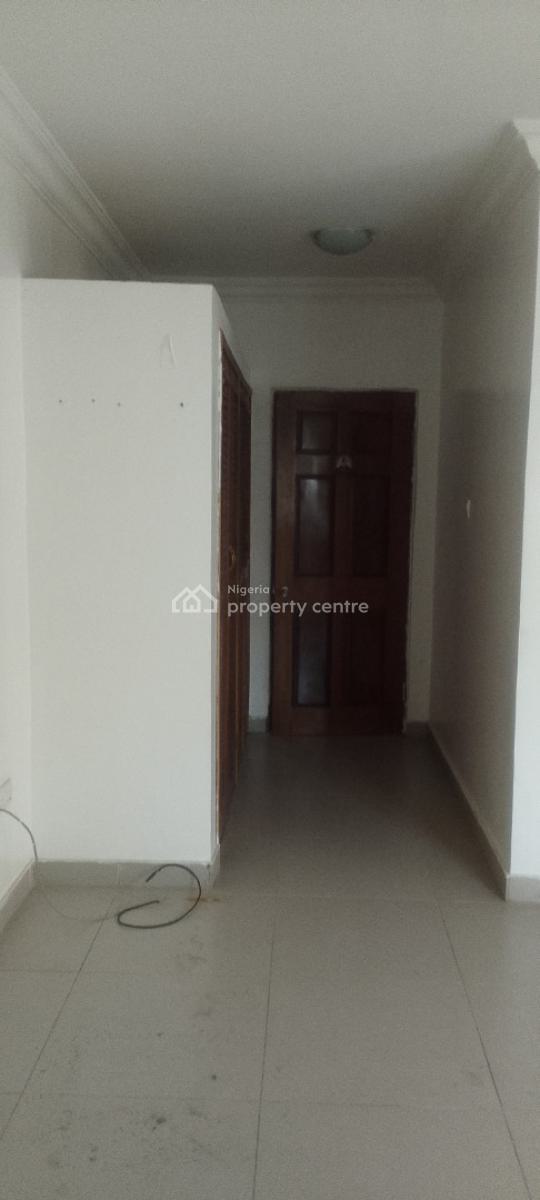 a Spacious Room Self Contained Studio Apartment, Chevron Drive, Carlton Gate Estate,, Lekki, Lagos, Self Contain (single Rooms) for Rent