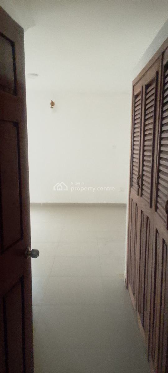 a Spacious Room Self Contained Studio Apartment, Chevron Drive, Carlton Gate Estate,, Lekki, Lagos, Self Contain (single Rooms) for Rent