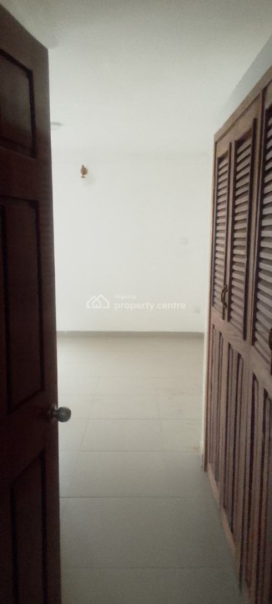 a Spacious Room Self Contained Studio Apartment, Chevron Drive, Carlton Gate Estate,, Lekki, Lagos, Self Contain (single Rooms) for Rent