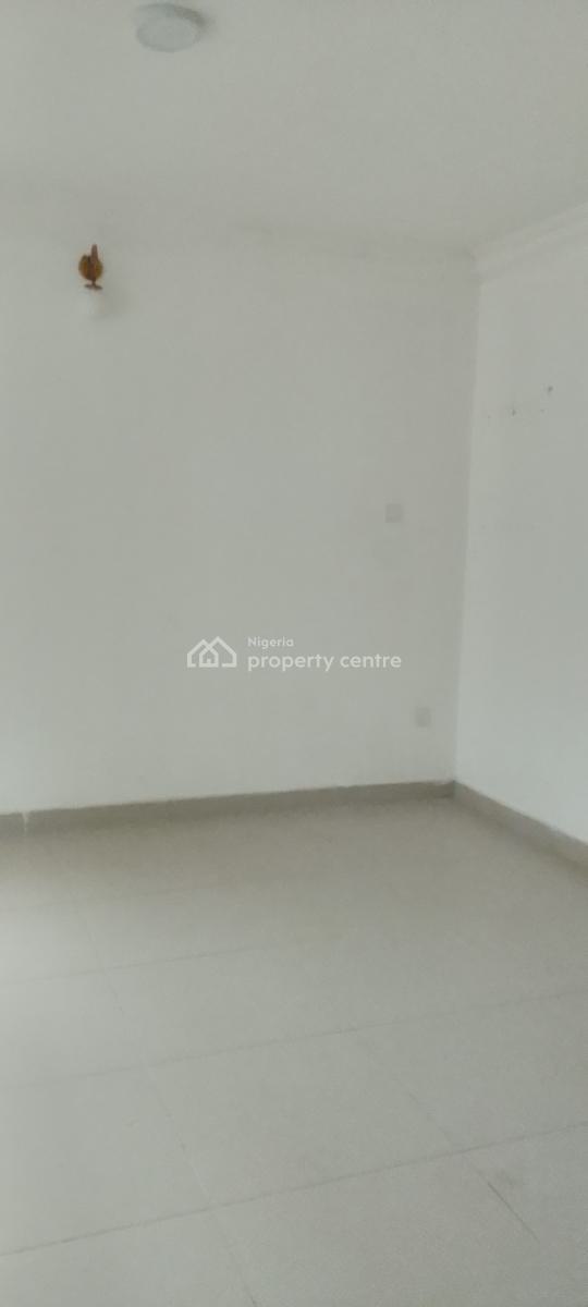 a Spacious Room Self Contained Studio Apartment, Chevron Drive, Carlton Gate Estate,, Lekki, Lagos, Self Contain (single Rooms) for Rent