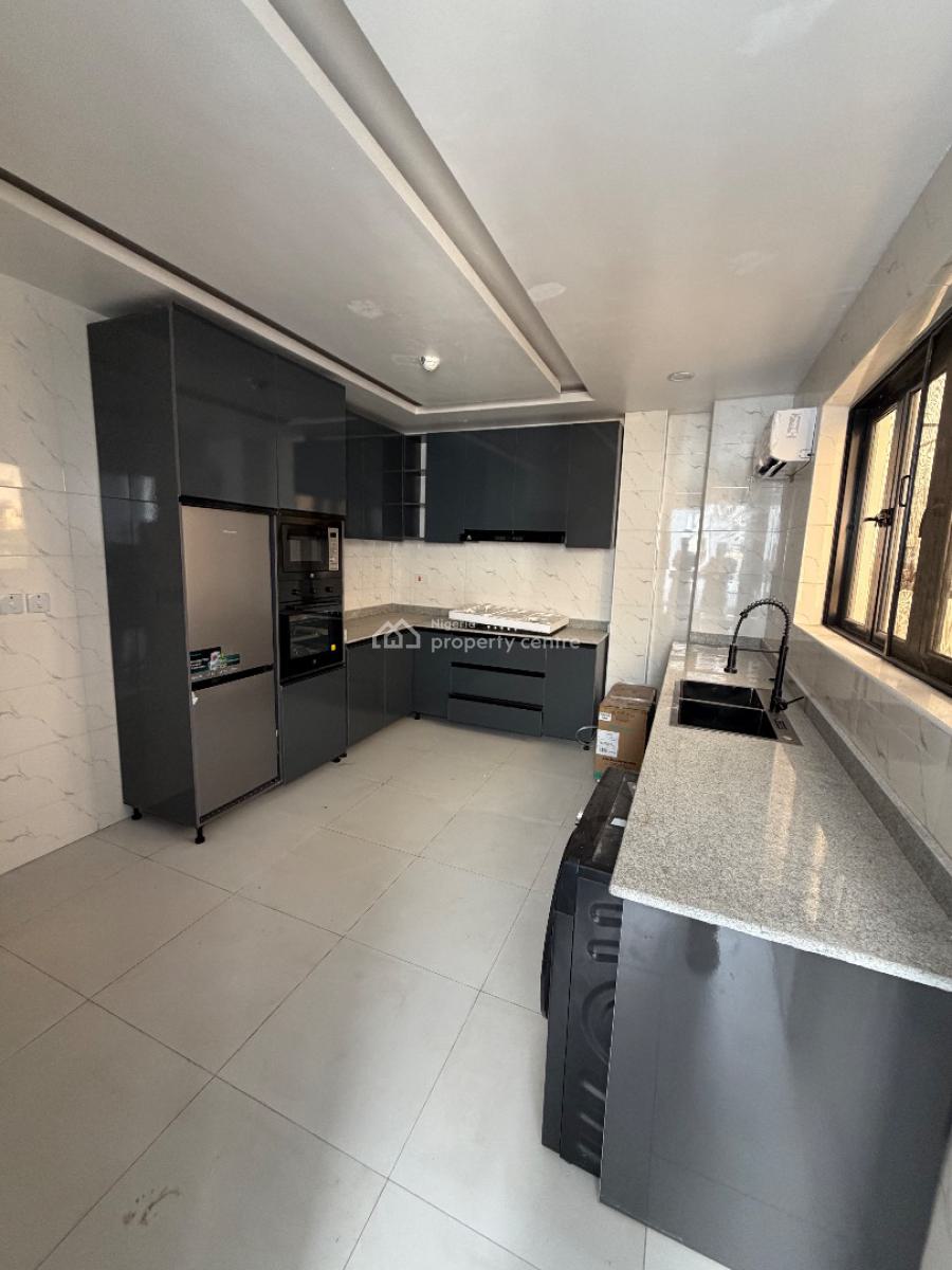 Spacious 2 Bedroom Flat with Pool, Lekki Phase 1, Lekki, Lagos, House for Sale