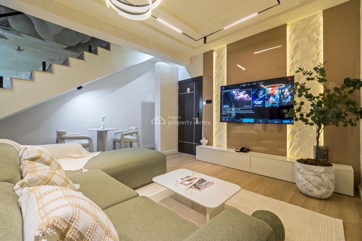 Exquisite 1 Bedroom Loft Apartment, Chevron, Lekki Phase 2, Lekki, Lagos, Flat / Apartment Short Let