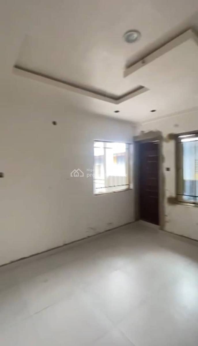 Lovely 2 Bedroom Duplex, Off Pedro Road, Shomolu, Lagos, Detached Duplex for Rent
