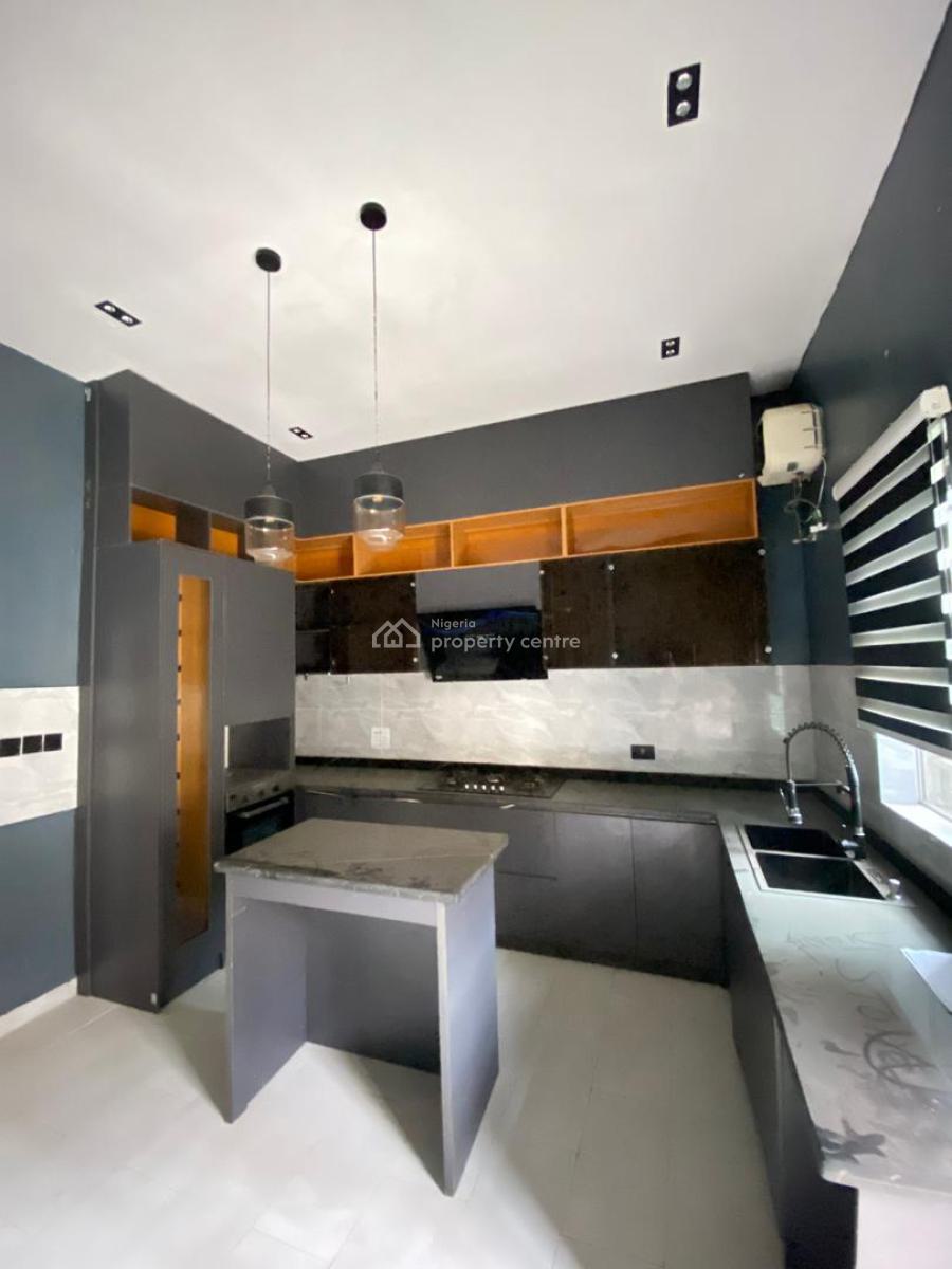 13 Bedroom, Conservation Road, Lekki, Lagos, Detached Duplex for Rent