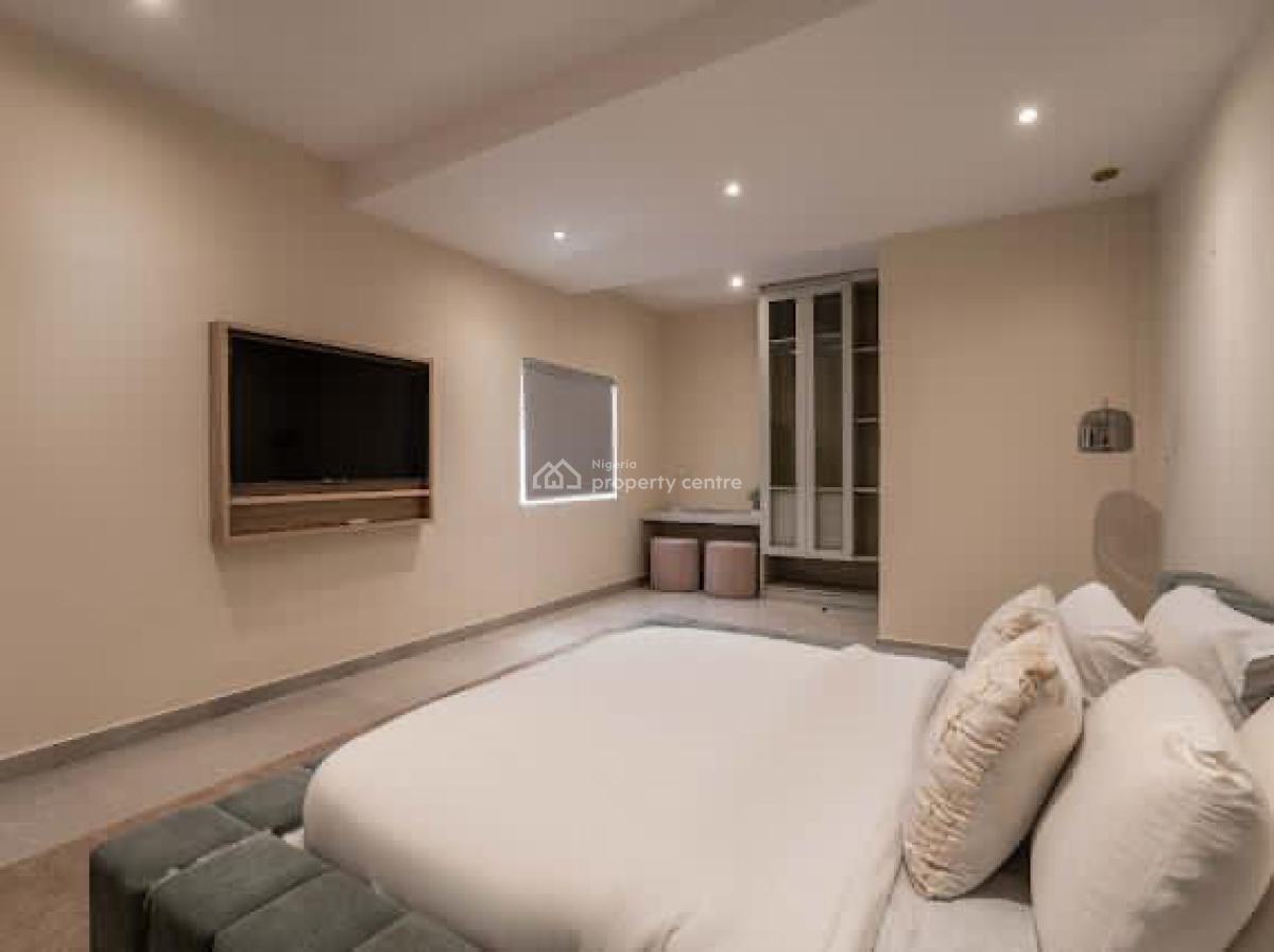 Exquisite 3 Bedroom Apartment, Lekki Phase 1, Lekki, Lagos, Flat / Apartment Short Let