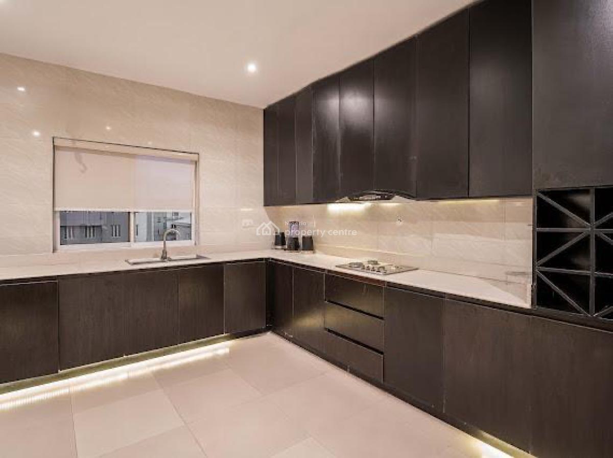 Exquisite 3 Bedroom Apartment, Lekki Phase 1, Lekki, Lagos, Flat / Apartment Short Let