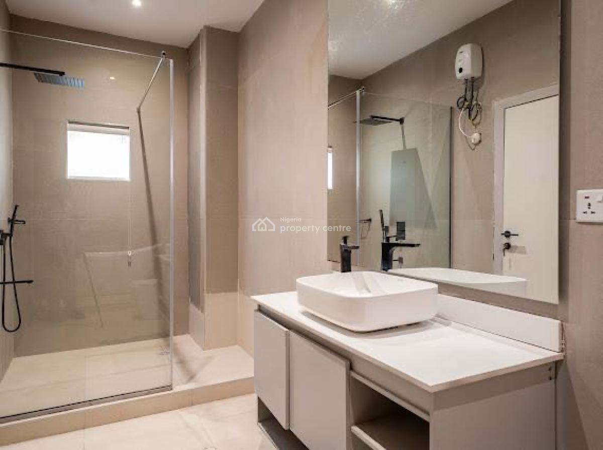 Exquisite 3 Bedroom Apartment, Lekki Phase 1, Lekki, Lagos, Flat / Apartment Short Let