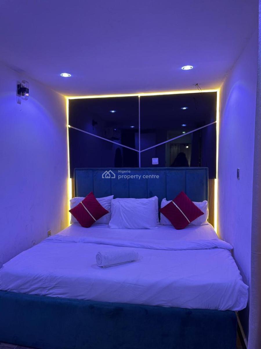 Luxurious 1 Bedroom Apartment, Lekki Phase 1, Lekki, Lagos, Flat / Apartment Short Let
