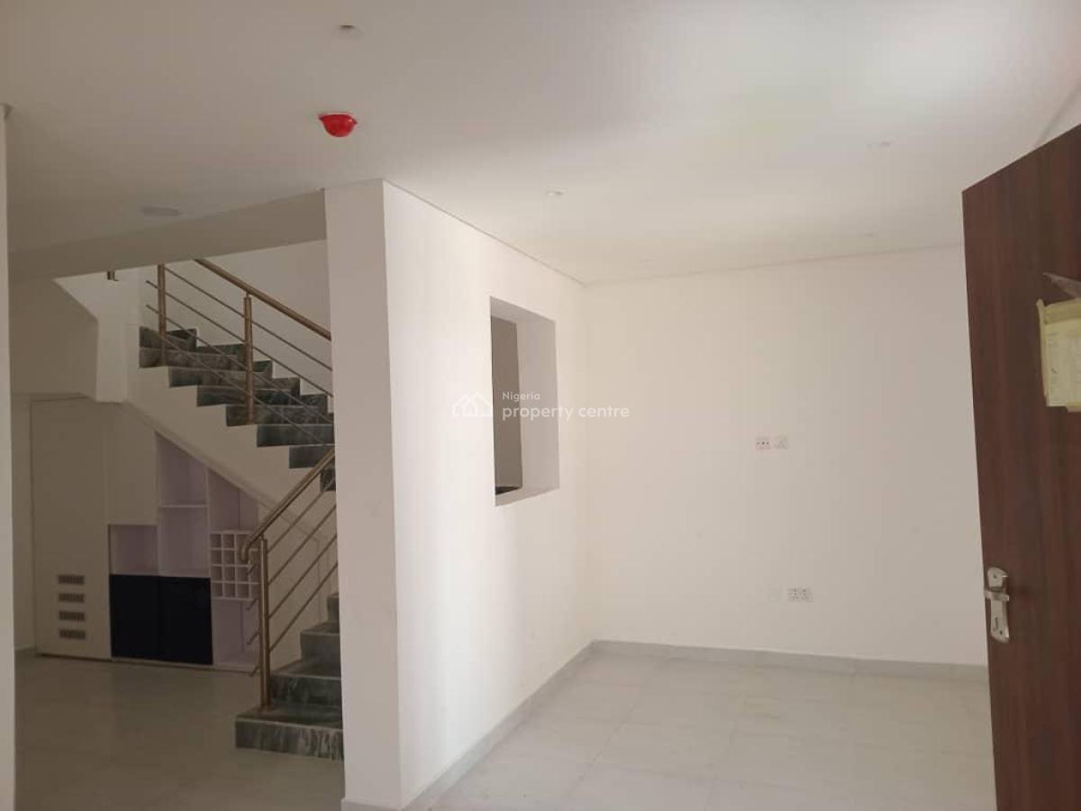 Brand Newly Built Serviced 4bedrooms Semi Detached Duplex, Twinlake Estate Chevron Facing Express Traffic Light, Lekki, Lagos, Semi-detached Duplex for Rent