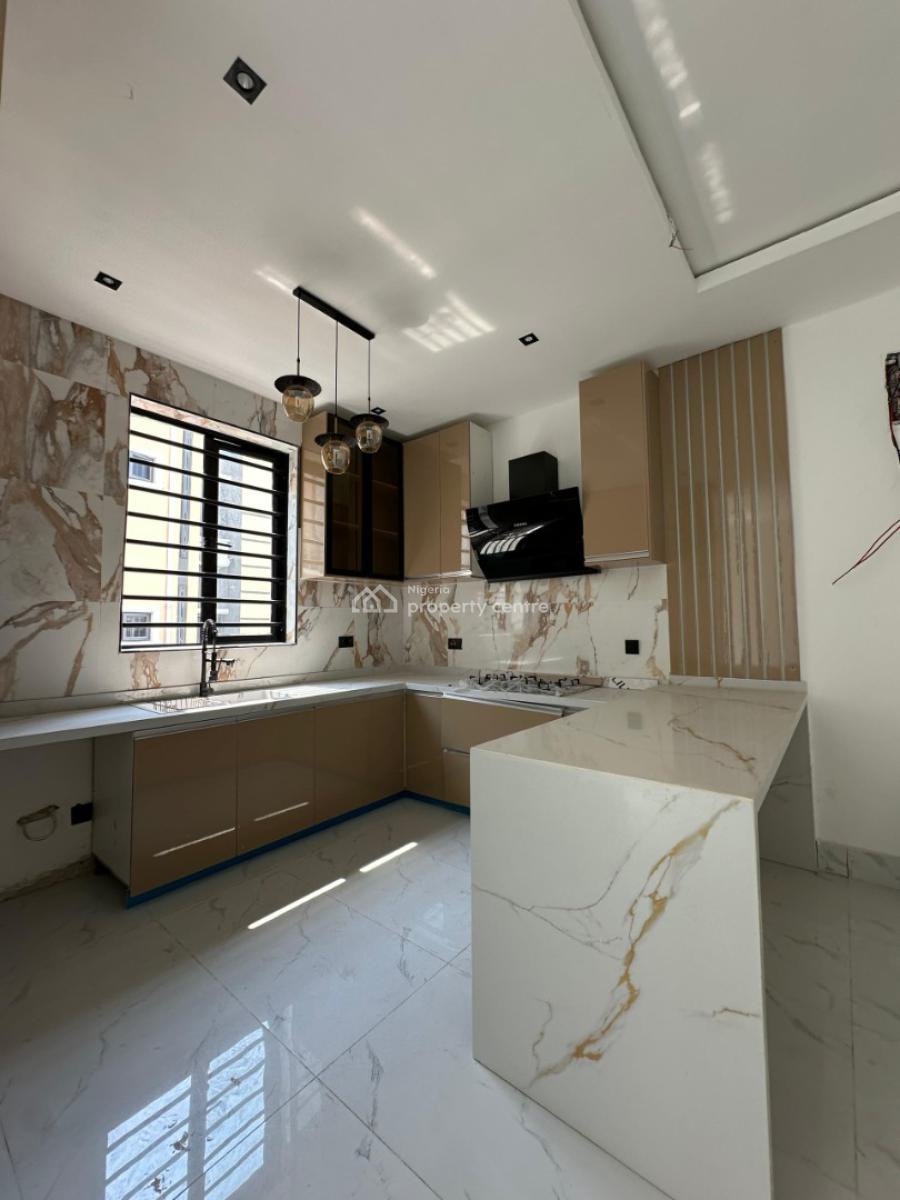 Tastefully Finished Serviced 2 Bedroom Flat, Lekki Phase 1, Lekki, Lagos, Flat / Apartment for Sale