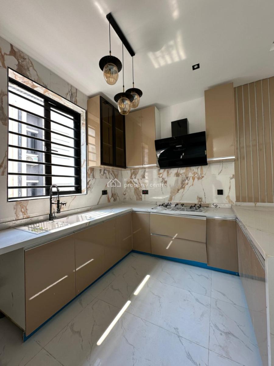 Tastefully Finished Serviced 2 Bedroom Flat, Lekki Phase 1, Lekki, Lagos, Flat / Apartment for Sale