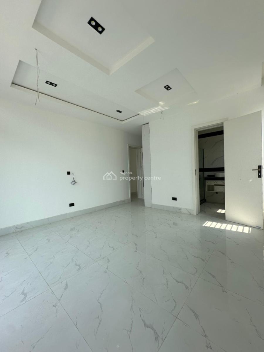 Tastefully Finished Serviced 2 Bedroom Flat, Lekki Phase 1, Lekki, Lagos, Flat / Apartment for Sale