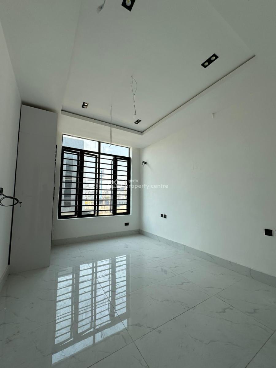Tastefully Finished Serviced 2 Bedroom Flat, Lekki Phase 1, Lekki, Lagos, Flat / Apartment for Sale