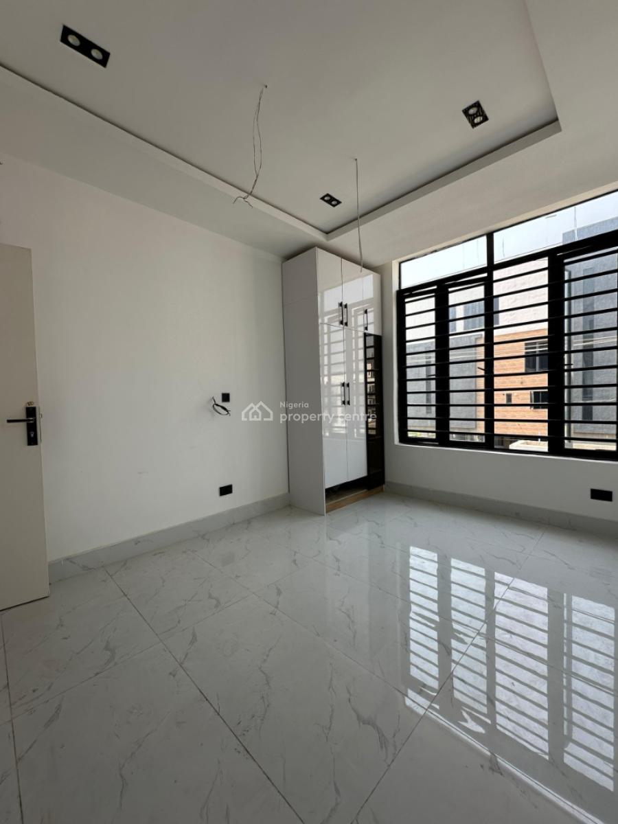 Tastefully Finished Serviced 2 Bedroom Flat, Lekki Phase 1, Lekki, Lagos, Flat / Apartment for Sale