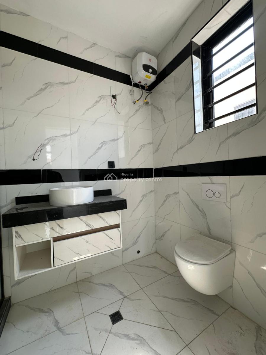 Tastefully Finished Serviced 2 Bedroom Flat, Lekki Phase 1, Lekki, Lagos, Flat / Apartment for Sale