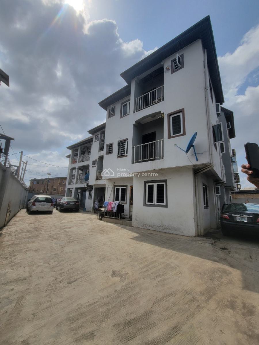 Still New Muni Flat Upstairs, Iyalla Street Mushin, Mushin, Lagos, Mini Flat (room and Parlour) for Rent