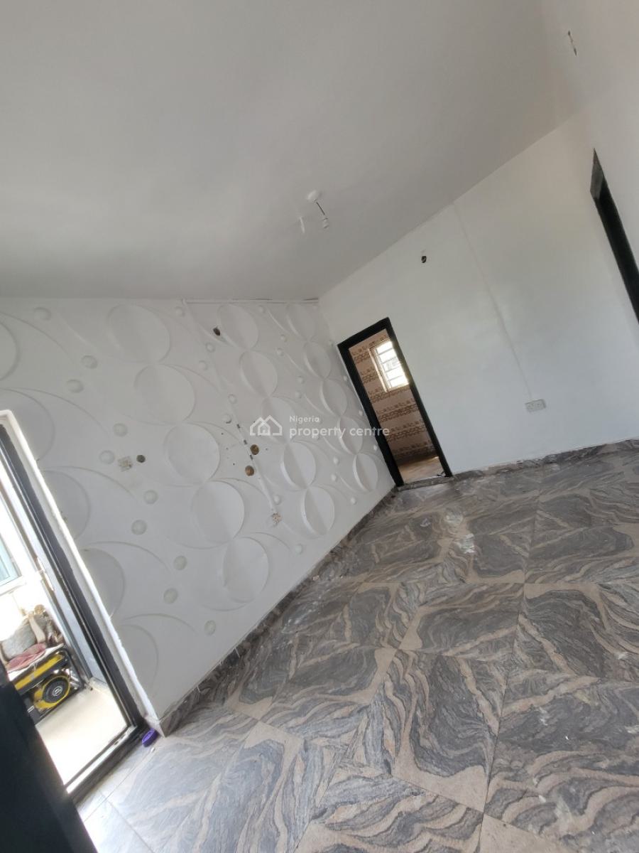 Still New Muni Flat Upstairs, Iyalla Street Mushin, Mushin, Lagos, Mini Flat (room and Parlour) for Rent