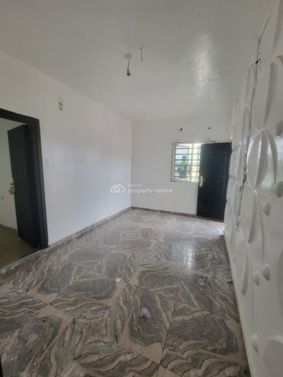 Still New Muni Flat Upstairs, Iyalla Street Mushin, Mushin, Lagos, Mini Flat (room and Parlour) for Rent