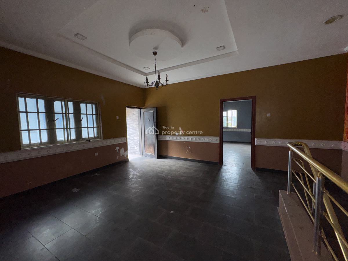 Distress  4 Bedroom Semi-detached Duplex, Ogombo, Ajah, Lagos, Semi-detached Duplex for Sale