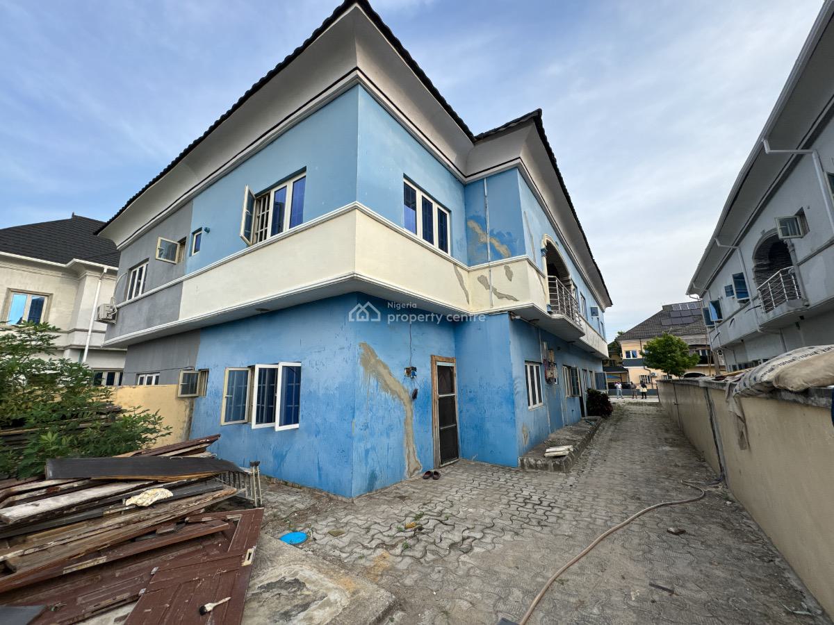 Distress  4 Bedroom Semi-detached Duplex, Ogombo, Ajah, Lagos, Semi-detached Duplex for Sale
