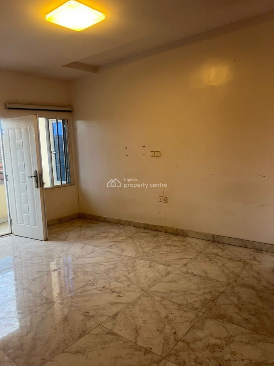 Specious Single Room Apartment at Chevy View Estate, Chevy View, Lekki, Lagos, Flat / Apartment for Rent