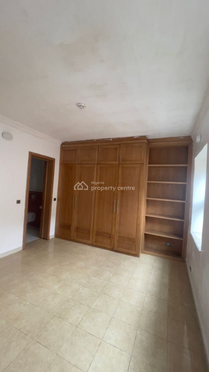 Clean & Spacious 2-bedroom Apartment with 2 Cars Parking Space, Victoria Island (vi), Lagos, Flat / Apartment for Rent