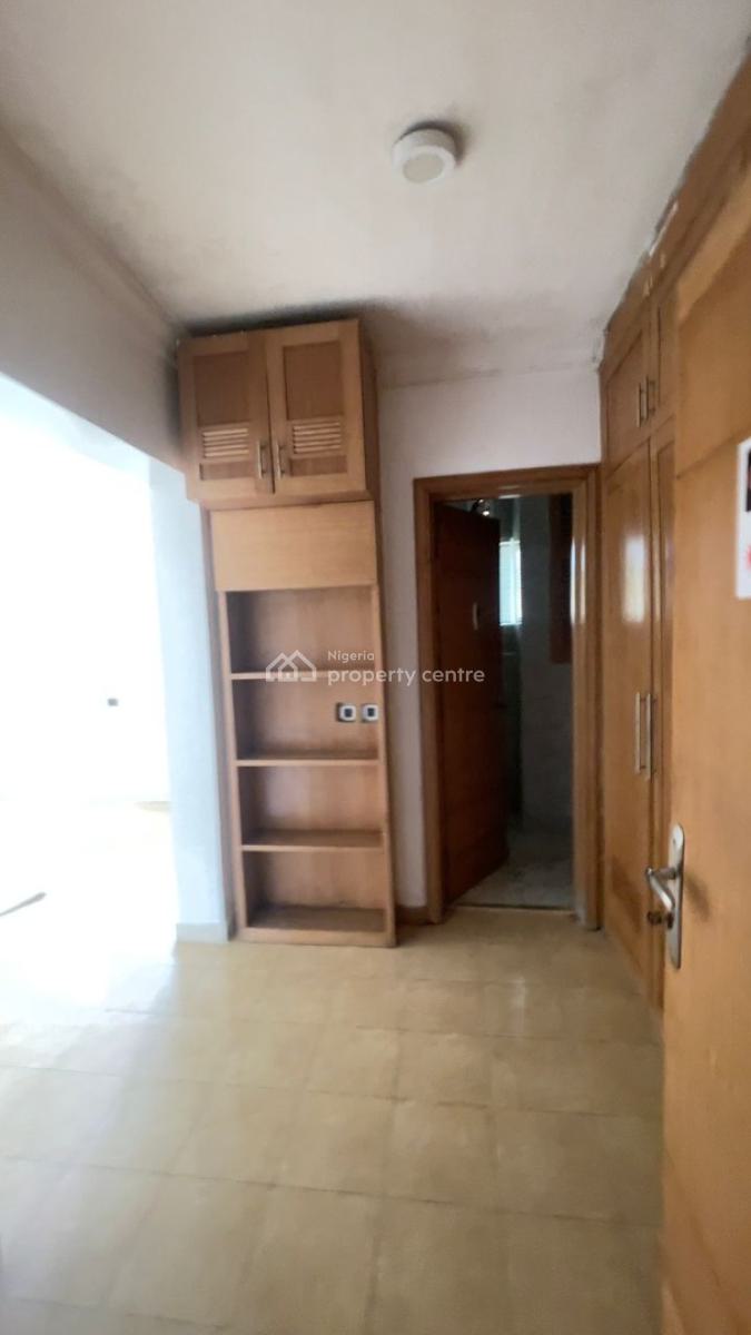 Clean & Spacious 2-bedroom Apartment with 2 Cars Parking Space, Victoria Island (vi), Lagos, Flat / Apartment for Rent