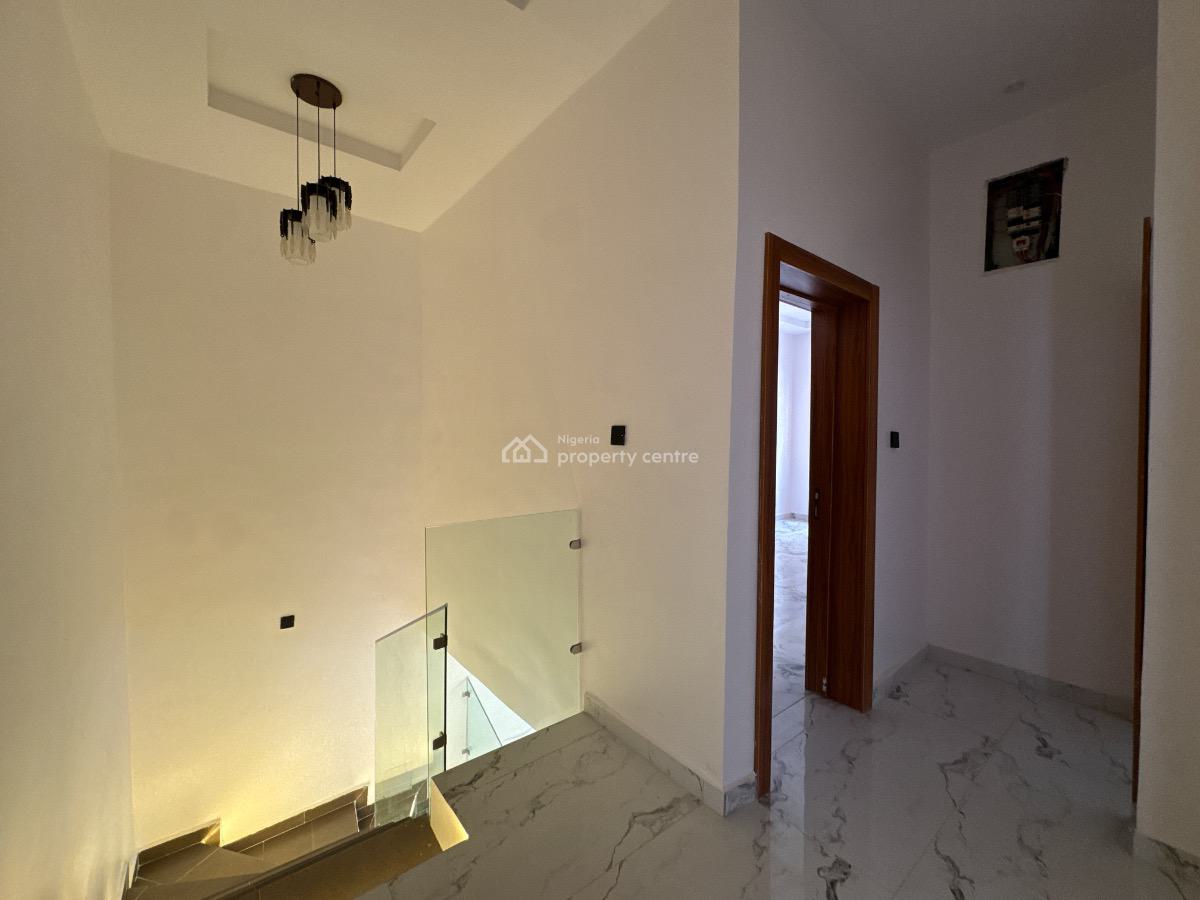 Recently Refurbished 4 Bedroom Terrace, Orchid Rd., Lekki Expressway, Lekki, Lagos, Terraced Duplex for Sale