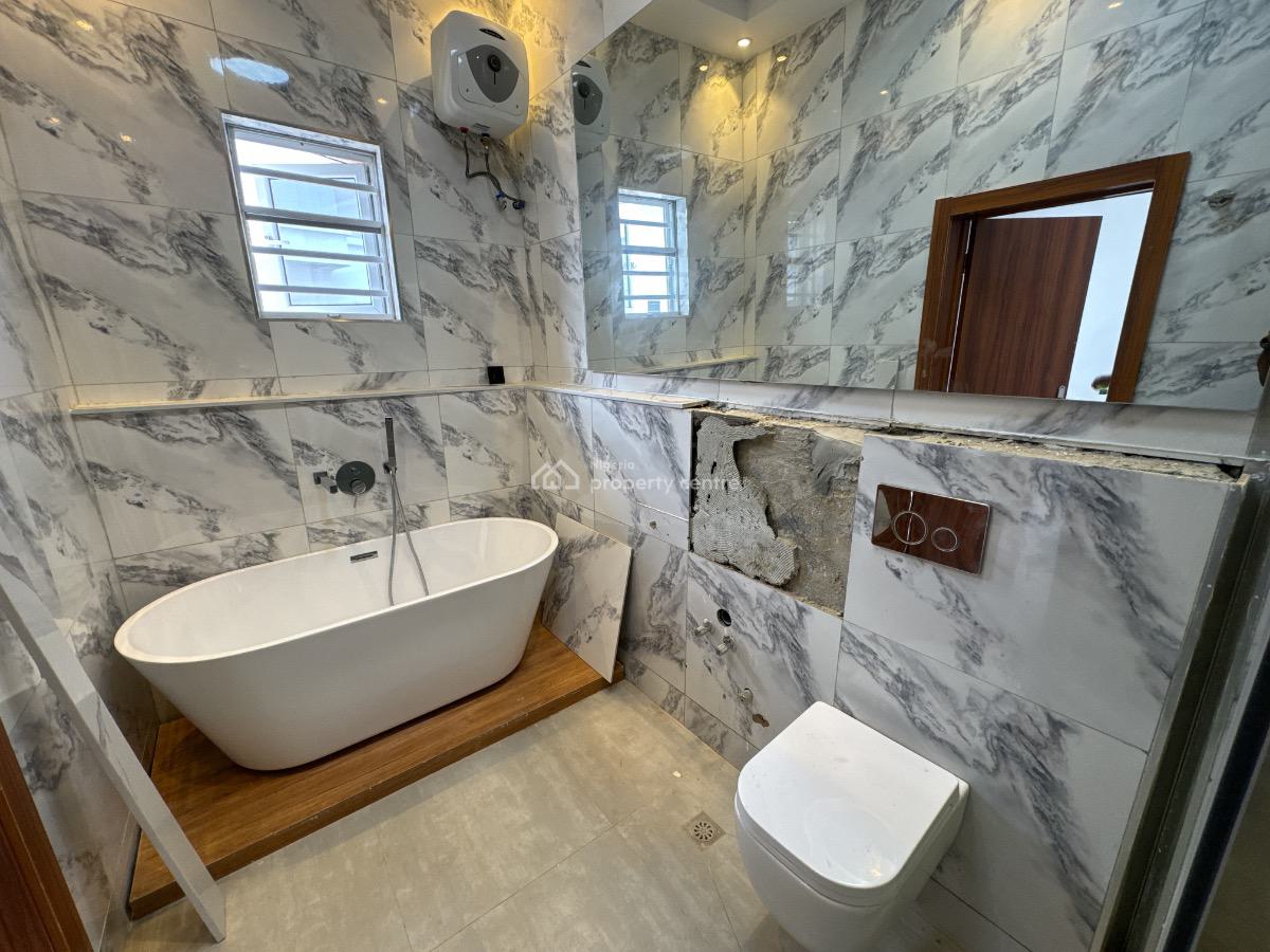 Recently Refurbished 4 Bedroom Terrace, Orchid Rd., Lekki Expressway, Lekki, Lagos, Terraced Duplex for Sale