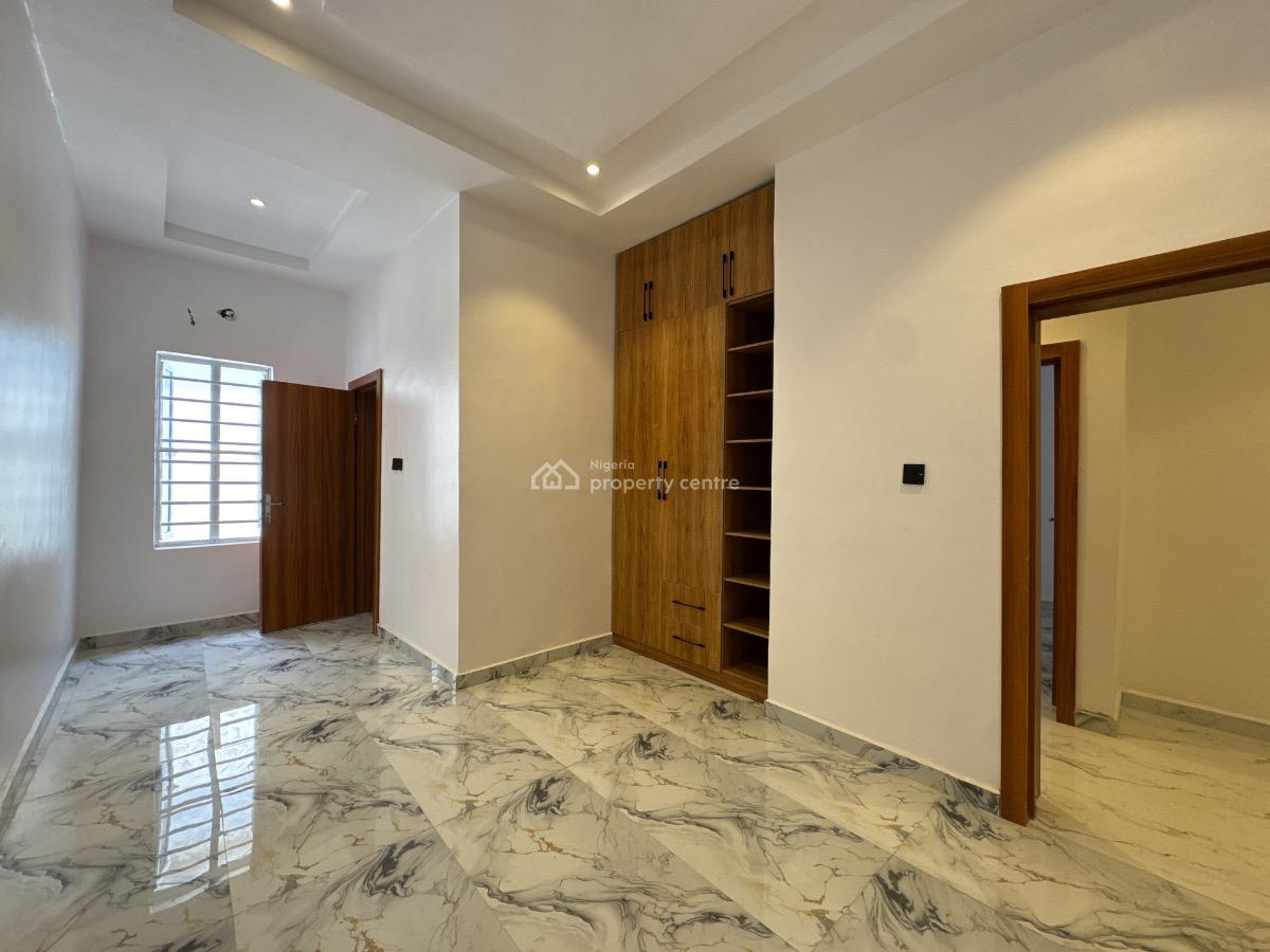 Recently Refurbished 4 Bedroom Terrace, Orchid Rd., Lekki Expressway, Lekki, Lagos, Terraced Duplex for Sale