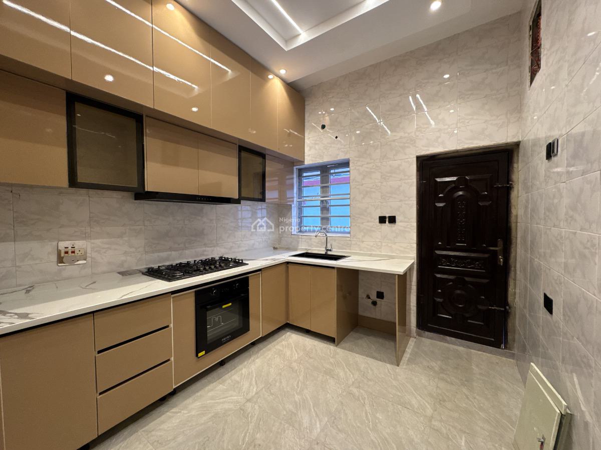 Recently Refurbished 4 Bedroom Terrace, Orchid Rd., Lekki Expressway, Lekki, Lagos, Terraced Duplex for Sale