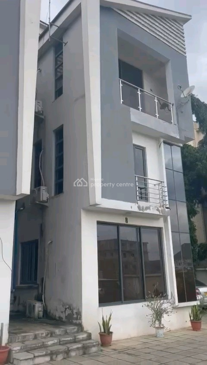 Prime Opportunity in The Heart of Jabi -- Luxurious 4-bedroom Terrace, Jabi, Abuja, Terraced Duplex for Sale