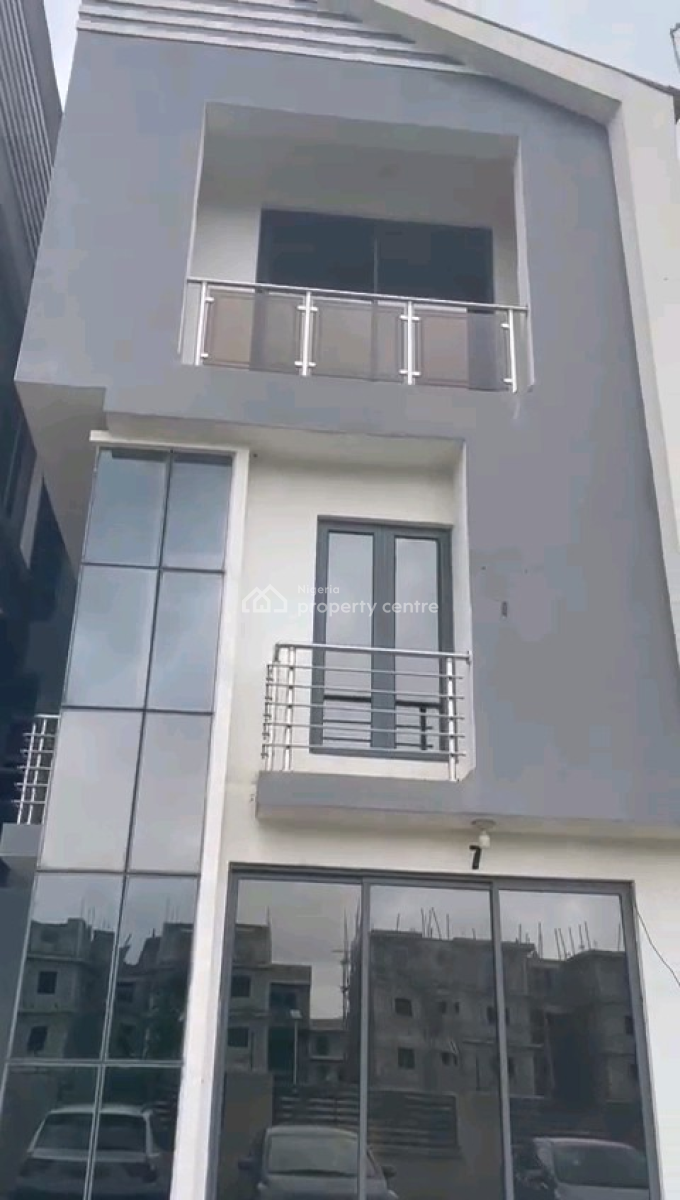 Prime Opportunity in The Heart of Jabi -- Luxurious 4-bedroom Terrace, Jabi, Abuja, Terraced Duplex for Sale