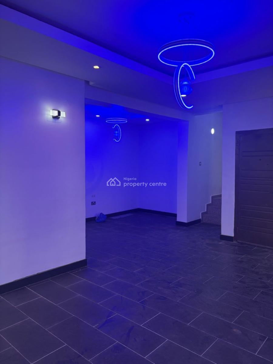 Clean & Spacious 4-bedroom Maisonette Apartment, Ikoyi, Lagos, Flat / Apartment for Rent