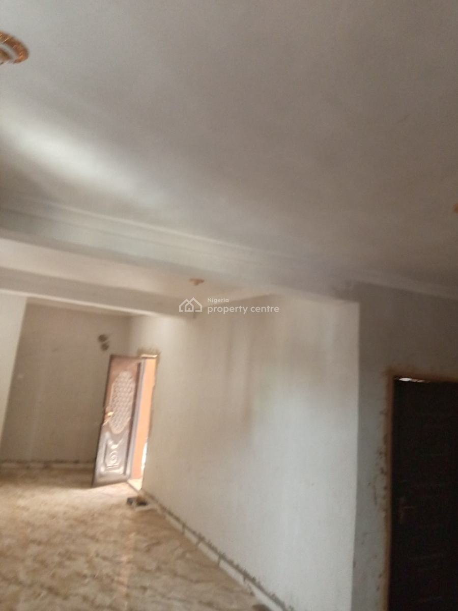 Extremely Spacious Shop, Palmgrove, Shomolu, Lagos, Warehouse for Rent